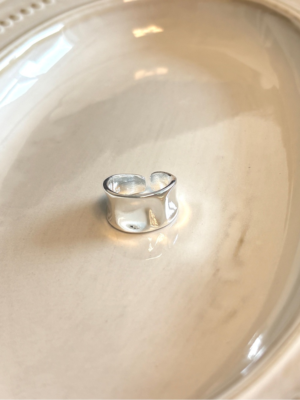 Wavy Open Band Ring - Silver Tone